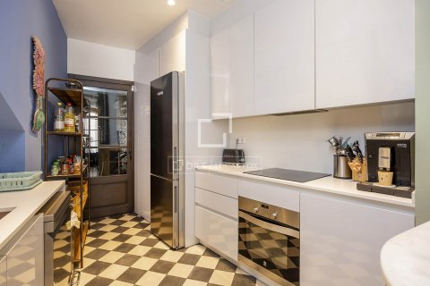 Apartamento de 1 dormitorio en venta en Barcelona, Cataluña, Spain № 8644 - foto 11