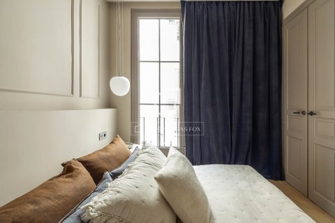 Apartamento de 2 dormitorios en venta en Barcelona, Cataluña, Spain № 8646 - foto 22