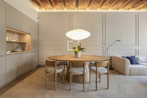 Apartamento de 2 dormitorios en venta en Barcelona, Cataluña, Spain № 8646 - foto 9