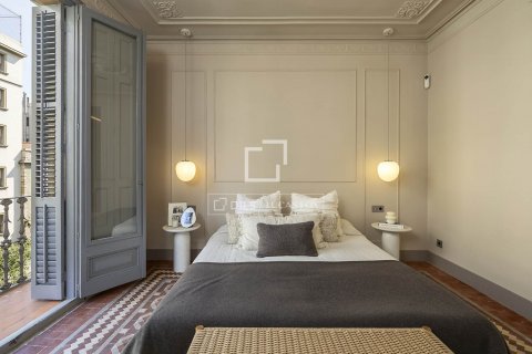 Apartamento de 2 dormitorios en venta en Barcelona, Cataluña, Spain № 8646 - foto 27