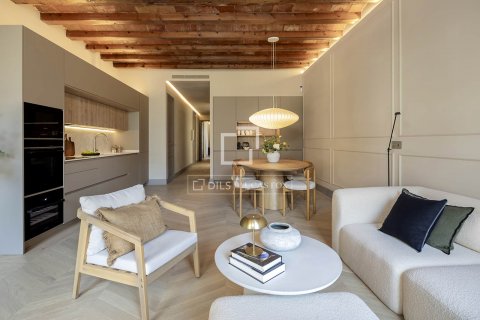Apartamento de 2 dormitorios en venta en Barcelona, Cataluña, Spain № 8646 - foto 5