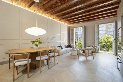 Apartamento de 2 dormitorios en venta en Barcelona, Cataluña, Spain № 8646 - foto 12