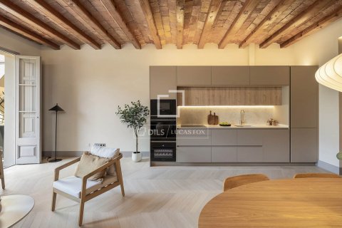 Apartamento de 2 dormitorios en venta en Barcelona, Cataluña, Spain № 8646 - foto 7