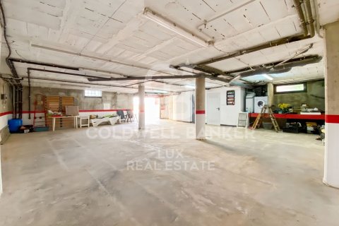 Сasa de 4 dormitorios en venta en L'Escala, Gerona, Cataluña, Spain № 5653 - foto 20