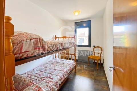 Сasa de 4 dormitorios en venta en L'Escala, Gerona, Cataluña, Spain № 5653 - foto 18