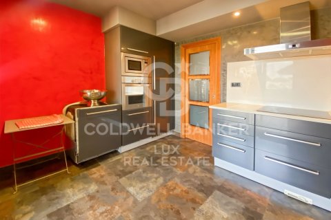 Сasa de 4 dormitorios en venta en L'Escala, Gerona, Cataluña, Spain № 5653 - foto 11