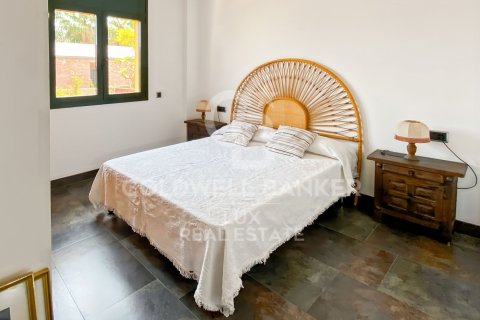 Сasa de 4 dormitorios en venta en L'Escala, Gerona, Cataluña, Spain № 5653 - foto 16