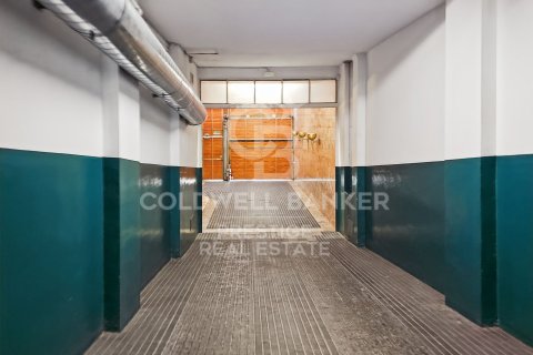 Apartamento de 7 dormitorios en venta en Barcelona, Cataluña, Spain № 5652 - foto 26