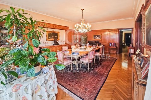 Apartamento de 7 dormitorios en venta en Barcelona, Cataluña, Spain № 5652 - foto 10