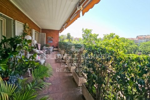 Apartamento de 7 dormitorios en venta en Barcelona, Cataluña, Spain № 5652 - foto 8