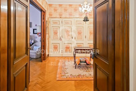 Apartamento de 7 dormitorios en venta en Barcelona, Cataluña, Spain № 5652 - foto 20