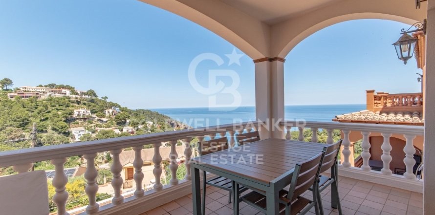 Casa adosada de 4 dormitorios en venta en Begur, Gerona, Cataluña, Spain № 7718