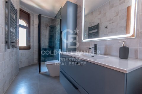 Casa adosada de 4 dormitorios en venta en Begur, Gerona, Cataluña, Spain № 7718 - foto 15