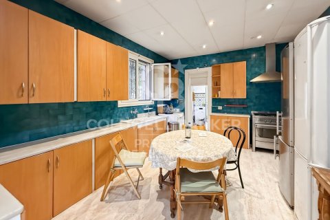 Villa de 12 dormitorios en venta en Sant Just Desvern, Barcelona, Cataluña, Spain № 7714 - foto 10