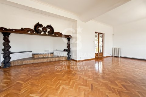 Villa de 12 dormitorios en venta en Sant Just Desvern, Barcelona, Cataluña, Spain № 7714 - foto 19