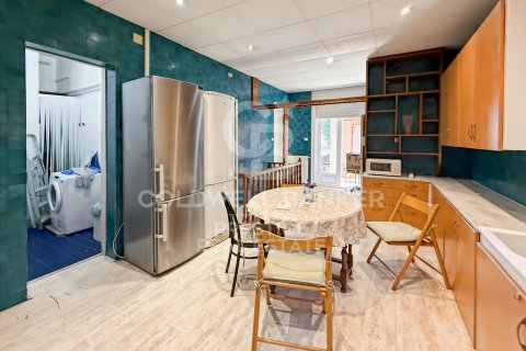 Villa de 12 dormitorios en venta en Sant Just Desvern, Barcelona, Cataluña, Spain № 7714 - foto 9