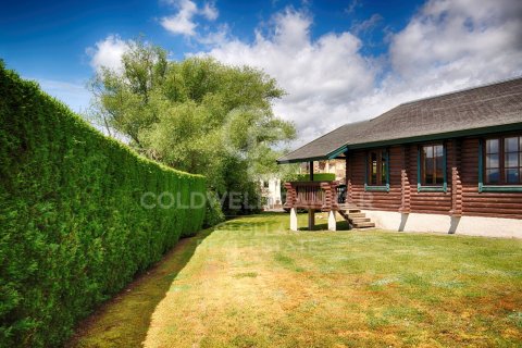 Сasa de 3 dormitorios en venta en Cataluña, Spain № 7716 - foto 26
