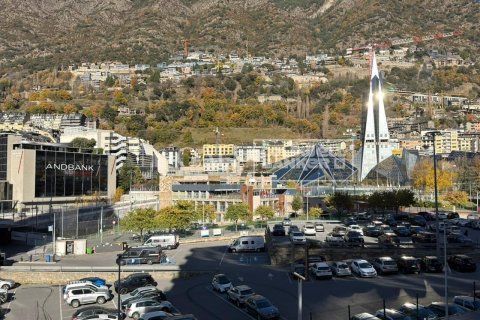 94 sq.m. office for rent in Principado De Andorra (Ninguna Poblacion Tiene C.P.), Lleida, Catalonia, Spain № 6155 - photo 10