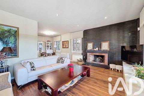 Сasa de 6 dormitorios en venta en Teia, Barcelona, Cataluña, Spain № 4728 - foto 11