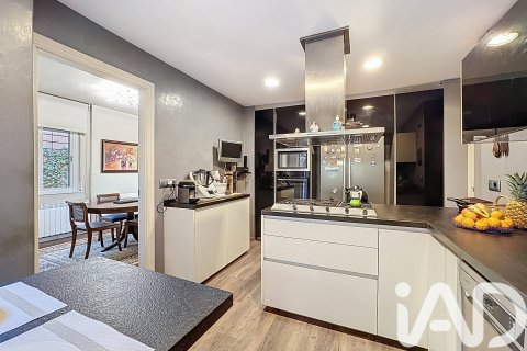 Сasa de 6 dormitorios en venta en Teia, Barcelona, Cataluña, Spain № 4728 - foto 29