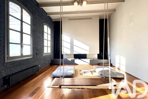 Ático de 2 dormitorios en venta en Barcelona, Cataluña, Spain № 4722 - foto 2