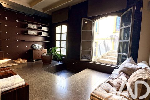 Ático de 2 dormitorios en venta en Barcelona, Cataluña, Spain № 4722 - foto 15