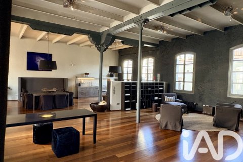 Ático de 2 dormitorios en venta en Barcelona, Cataluña, Spain № 4722 - foto 9