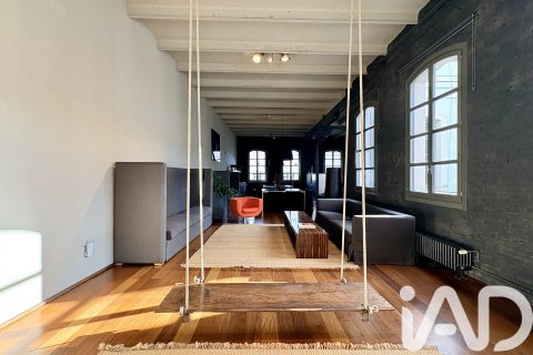 Ático de 2 dormitorios en venta en Barcelona, Cataluña, Spain № 4722 - foto 4