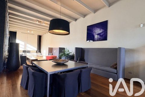 Ático de 2 dormitorios en venta en Barcelona, Cataluña, Spain № 4722 - foto 8