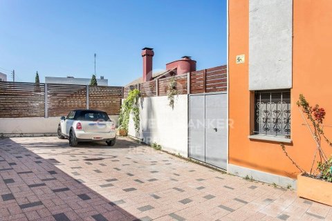 Снять в аренду дом в Эсплугес-де-Льобрегат, Испания с 5 спален, 490м², № 8021 - фото 29