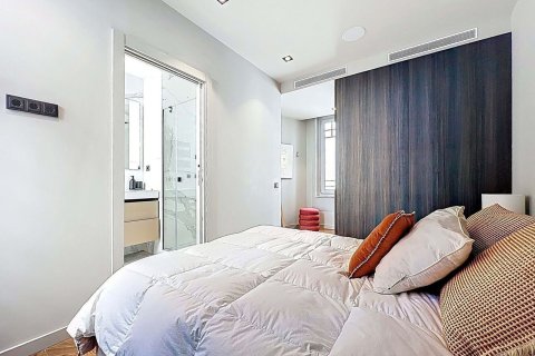 Купить квартиру в Барселона, Испания с 3 комнаты, 103м², № 8022 - фото 20