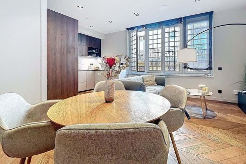 Купить квартиру в Барселона, Испания с 3 комнаты, 103м², № 8022 - фото 4
