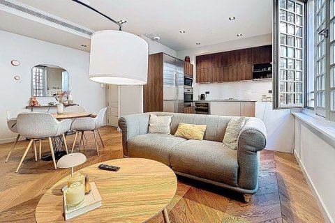 Купить квартиру в Барселона, Испания с 3 комнаты, 103м², № 8022 - фото 7