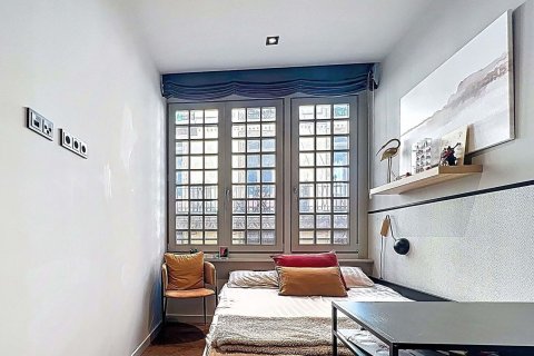 Купить квартиру в Барселона, Испания с 3 комнаты, 103м², № 8022 - фото 14