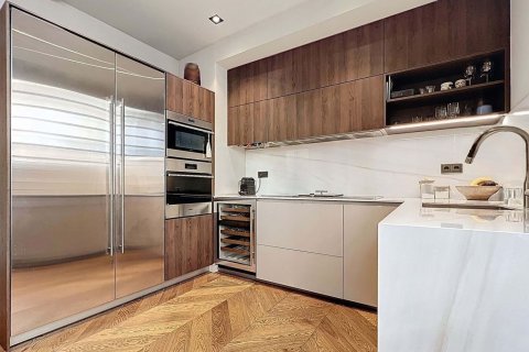 Купить квартиру в Барселона, Испания с 3 комнаты, 103м², № 8022 - фото 3