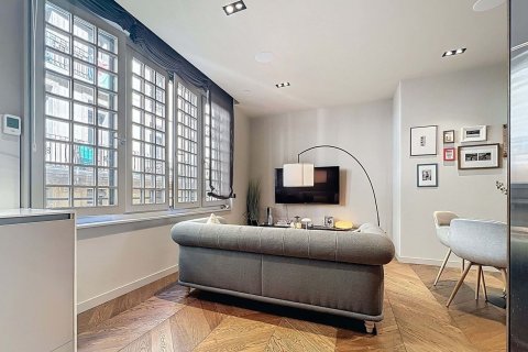 Купить квартиру в Барселона, Испания с 3 комнаты, 103м², № 8022 - фото 9