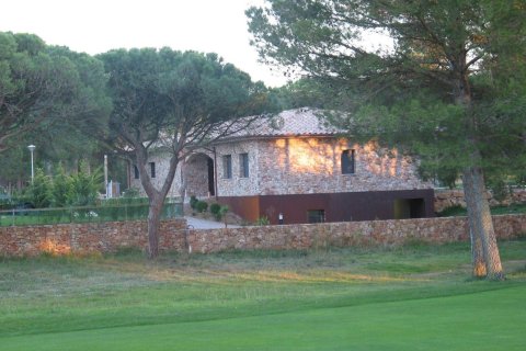 Сasa de 5 dormitorios en venta en Pals, Gerona, Cataluña, Spain № 1644 - foto 8