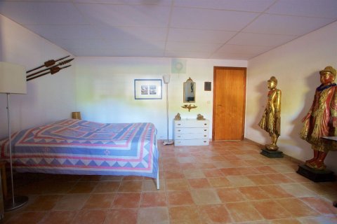 Сasa de 5 dormitorios en venta en Pals, Gerona, Cataluña, Spain № 1644 - foto 11