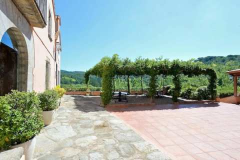 Сasa de 15 dormitorios en venta en Vallgorguina, Barcelona, Cataluña, Spain № 1642 - foto 11