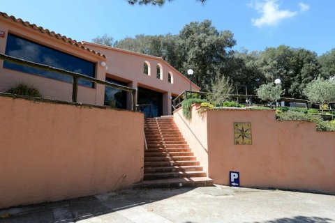 Сasa de 15 dormitorios en venta en Vallgorguina, Barcelona, Cataluña, Spain № 1642 - foto 22