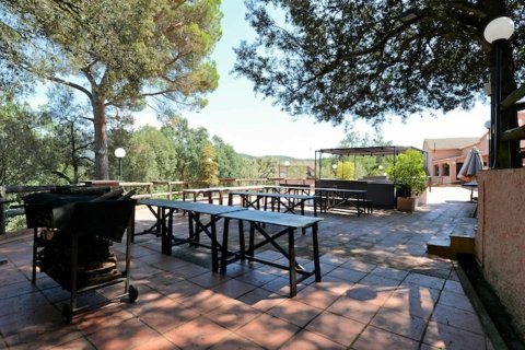 Сasa de 15 dormitorios en venta en Vallgorguina, Barcelona, Cataluña, Spain № 1642 - foto 25