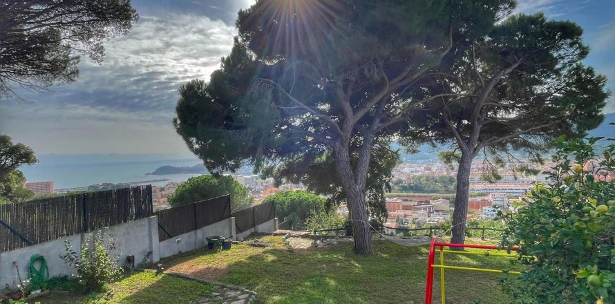 Сasa de 5 dormitorios en venta en Sant Feliu de Guíxols, Gerona, Cataluña, Spain № 1643