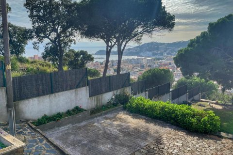 Сasa de 5 dormitorios en venta en Sant Feliu de Guíxols, Gerona, Cataluña, Spain № 1643 - foto 6
