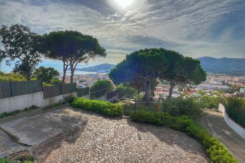 Сasa de 5 dormitorios en venta en Sant Feliu de Guíxols, Gerona, Cataluña, Spain № 1643 - foto 2