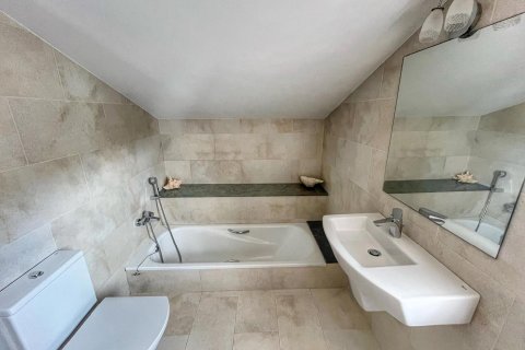 Сasa de 5 dormitorios en venta en Sant Feliu de Guíxols, Gerona, Cataluña, Spain № 1643 - foto 23