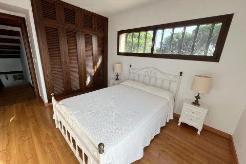 Сasa de 5 dormitorios en venta en Sant Feliu de Guíxols, Gerona, Cataluña, Spain № 1643 - foto 21