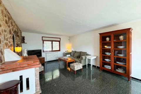 Сasa de 4 dormitorios en venta en Begur, Gerona, Cataluña, Spain № 1641 - foto 4