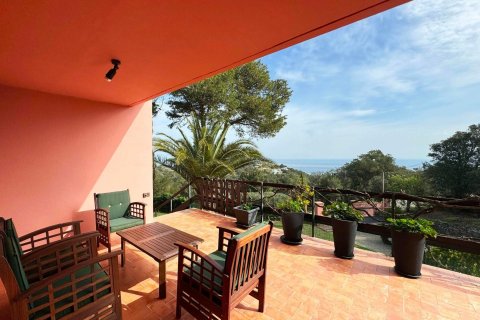 Сasa de 4 dormitorios en venta en Begur, Gerona, Cataluña, Spain № 1641 - foto 17