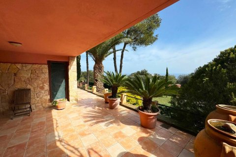 Сasa de 4 dormitorios en venta en Begur, Gerona, Cataluña, Spain № 1641 - foto 18