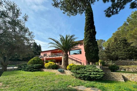 Сasa de 4 dormitorios en venta en Begur, Gerona, Cataluña, Spain № 1641